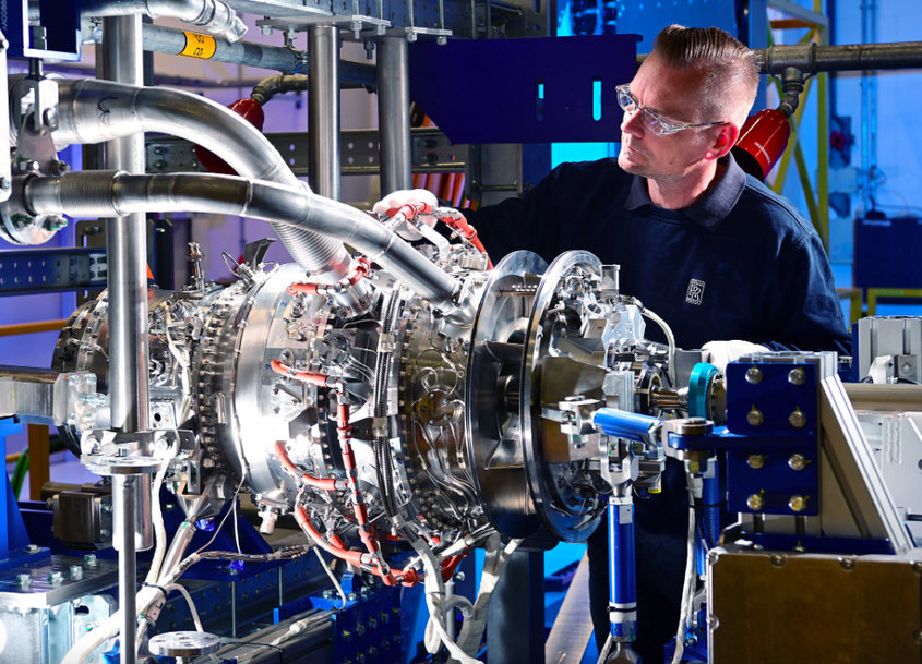 NEW ROLLS-ROYCE ENGINE FOR HYBRID-ELECTRIC FLIGHT COMPLETES SUCCESSFUL FIRST FUEL BURN